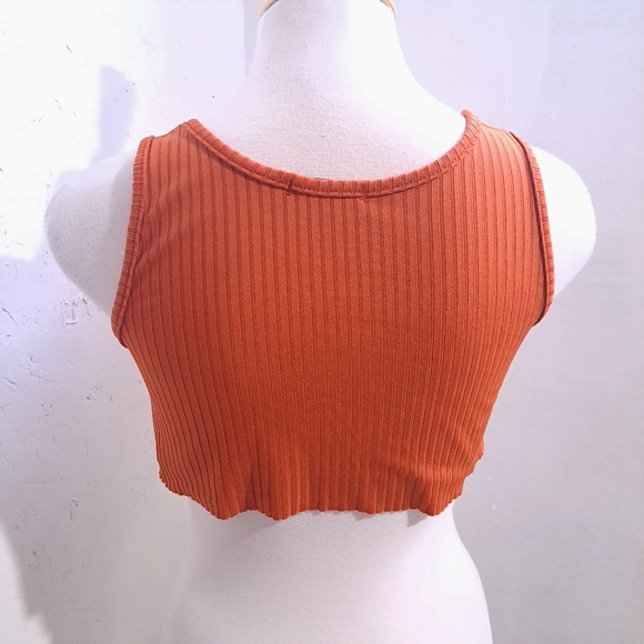 Prettylittlething | Women's Orange Ribbed Crop Top - Picture 3 of 7